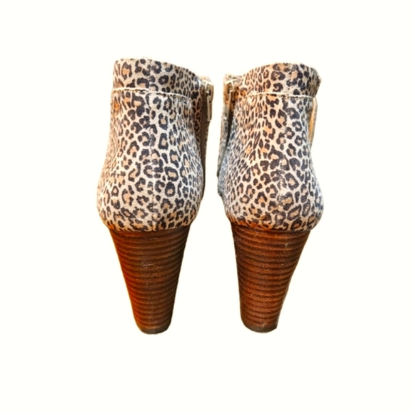 Lucky Brand Leopard Print Ankle Boots. Size 10. - Picture 7 of 11